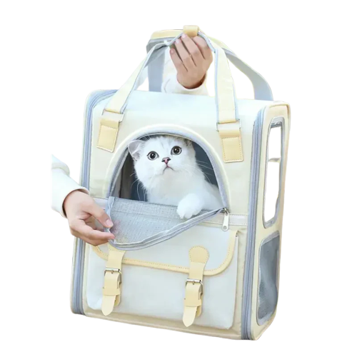 Femme tenant un chat dans un sac blanc : Cat Transport Bag pour un transfert facile et confortable Transparent Background