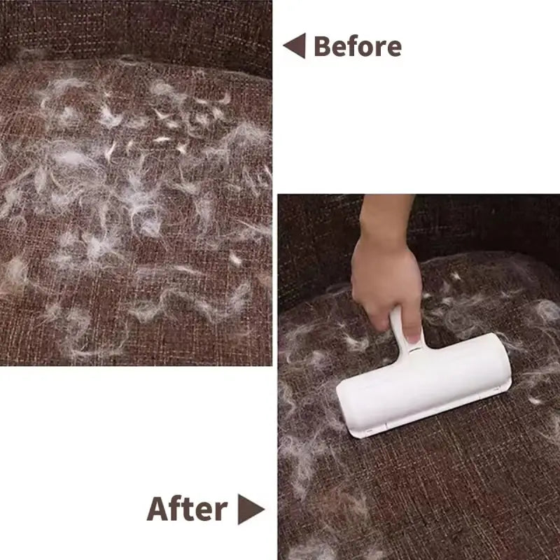 Personne nettoyant un canapé avec une brosse anti-peluche double face et base auto-nettoyante