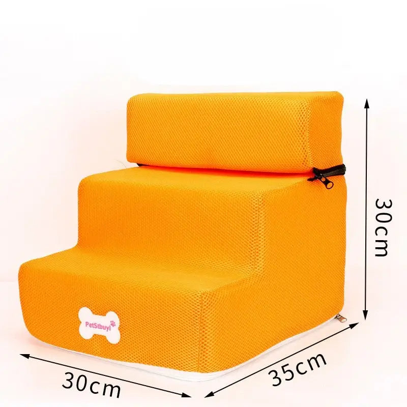 Trois marches pour petits chiens - Chaise jaune sur fond blanc et ligne noire