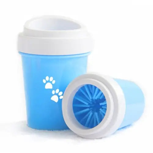 Nettoyeur de pattes de chien en silicone souple, gros plan sur l’empreinte de la patte