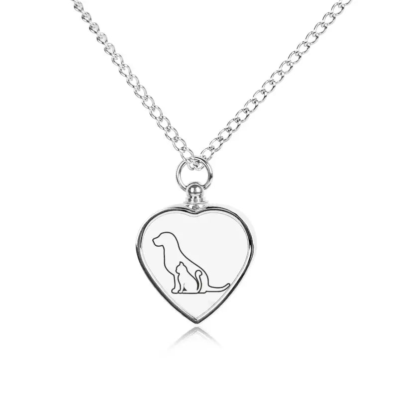 Collier argenté en forme de cœur avec silhouette de chien - souvenir tangible personnalisé